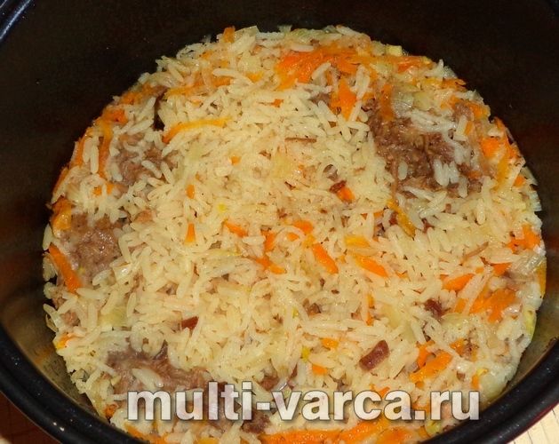 Рис із тушонкою в мультиварці