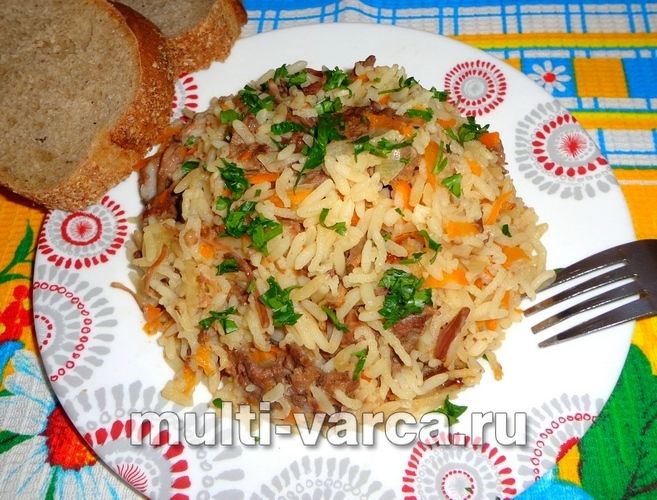 Рис із тушонкою в мультиварці