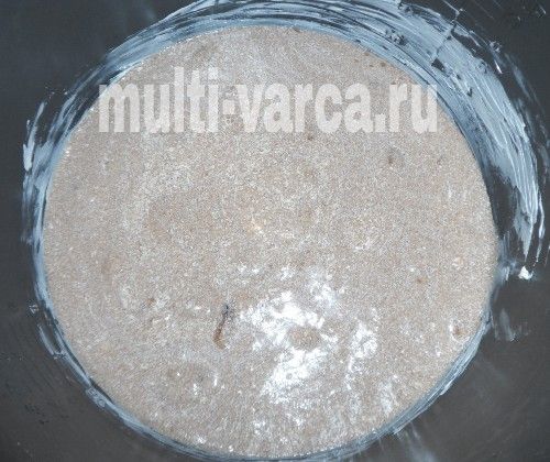 Шоколадний манник із вишнею та печивом у мультиварці