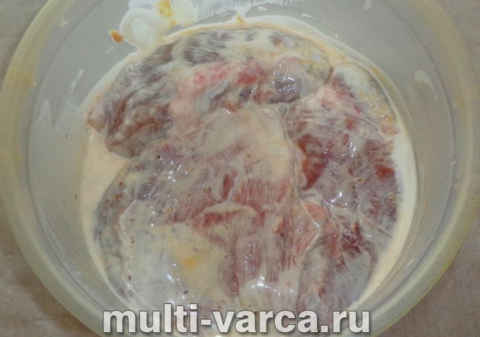 Стейк зі свинини в мультиварці
