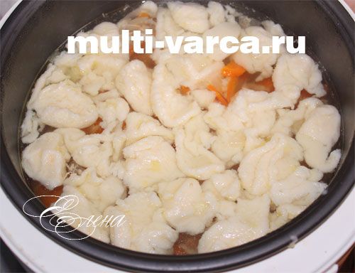 Суп із галушками та курячою грудкою