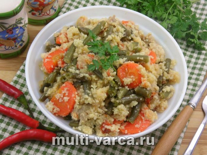 Свинина тушкована з овочами 