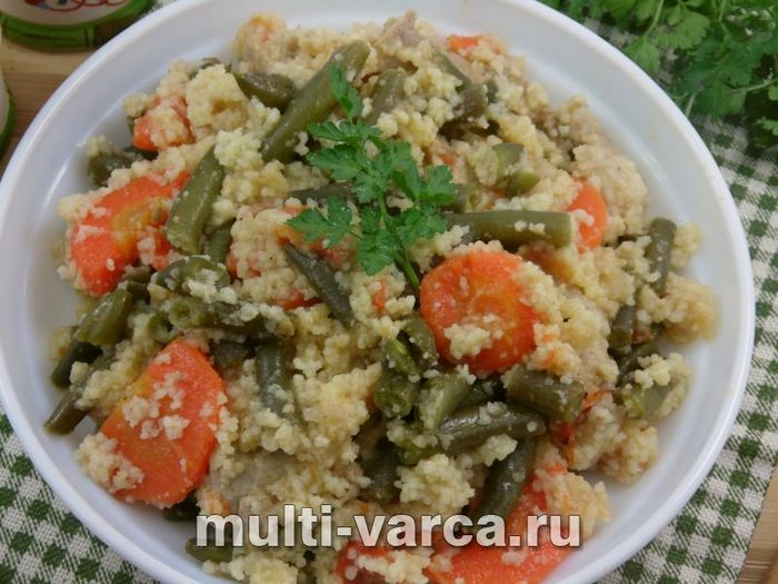 Свинина тушкована з овочами