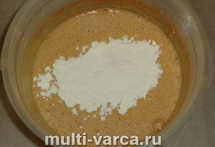 Торт із вишнею в мультиварці