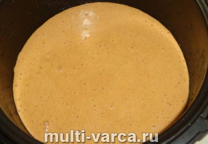 Торт із вишнею в мультиварці
