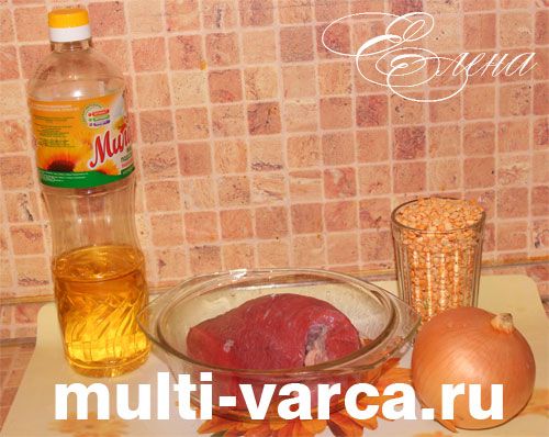 Тушкований колотий горох із м'ясом