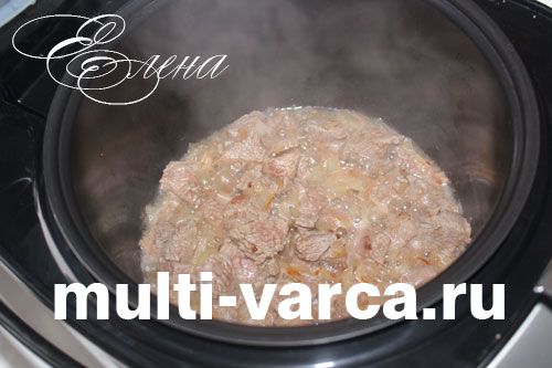 Тушкований колотий горох із м'ясом