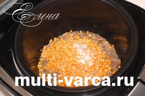 Тушкований колотий горох із м'ясом