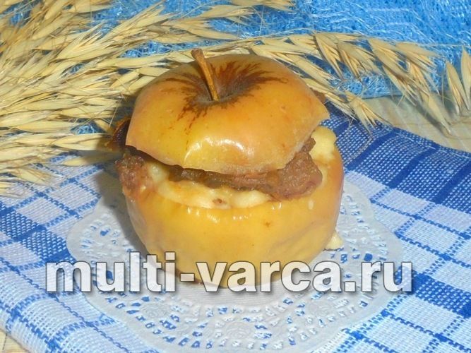 Запечені яблука з фініками та заварним кремом