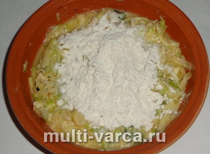 Запіканка з кабачків і картоплі в мультиварці