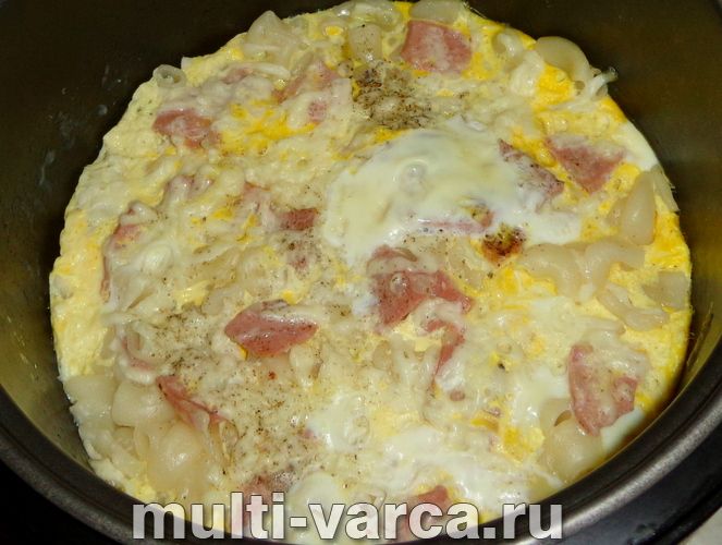Запіканка з макаронів з ковбасою в мультиварці