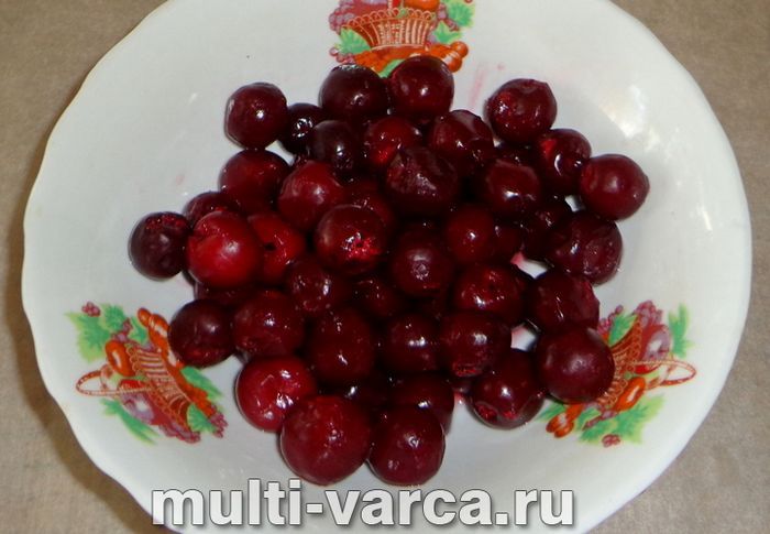 Желе з вишні в мультиварці