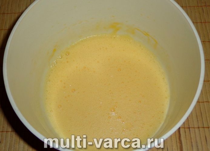 Бісквіт на мінеральній воді в мультиварці