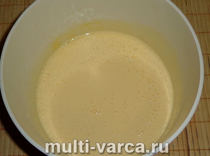 Бісквіт на мінеральній воді в мультиварці