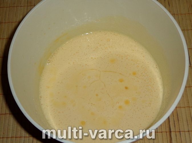 Бісквіт на мінеральній воді в мультиварці
