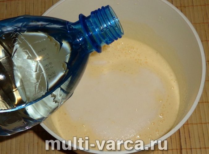 Бісквіт на мінеральній воді в мультиварці