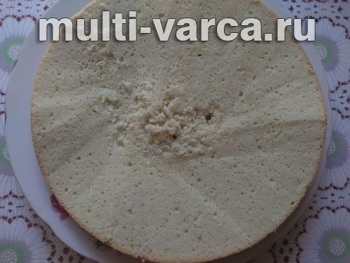 Бісквітний торт із заварним кавовим кремом