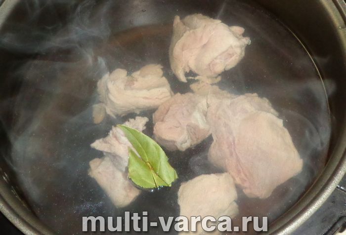 Борщ на бульйоні в мультиварці