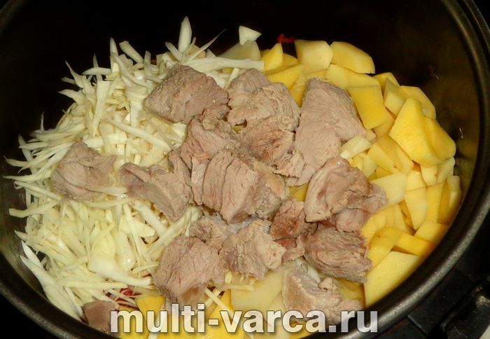 Борщ на бульйоні в мультиварці