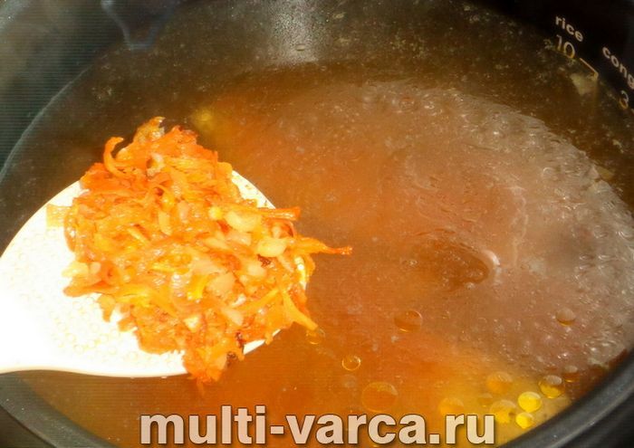 Борщ зі щавлем
