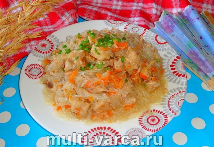 Фунчоза з куркою в мультиварці
