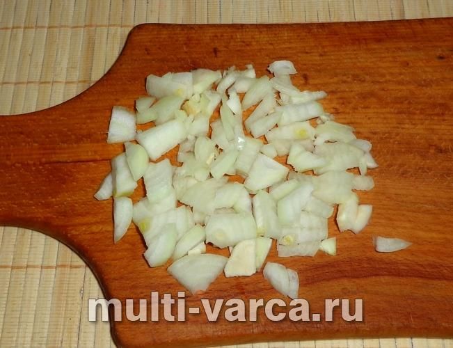 Гороховий суп із тушонкою в мультиварці