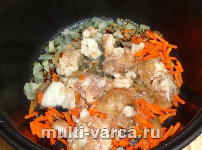 Гороховий суп із тушонкою в мультиварці