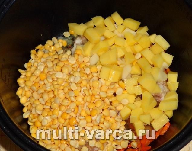 Гороховий суп із тушонкою в мультиварці