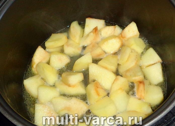 Індичка з яблуками в мультиварці