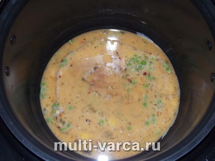 Яєчня з горошком і соєвим соусом