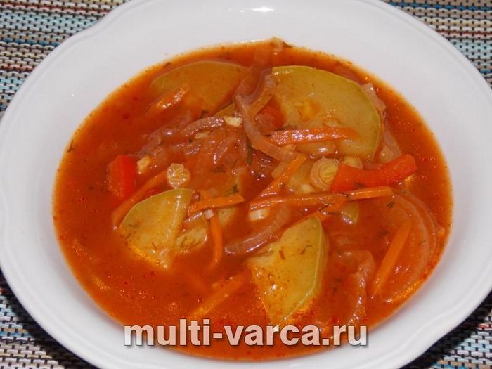 Кабачки в томатному соусі з овочами