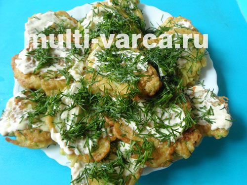 Кабачкові оладки з часником, майонезом і карі