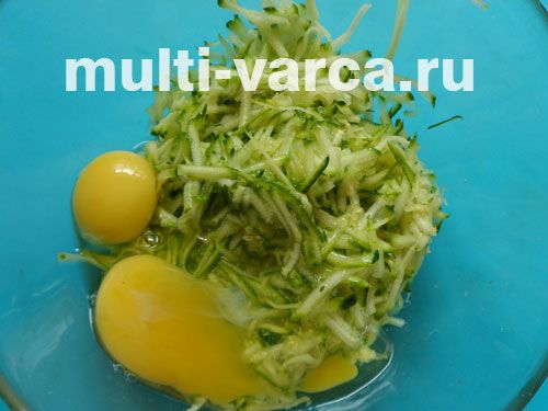 Кабачкові оладки з часником, майонезом і карі