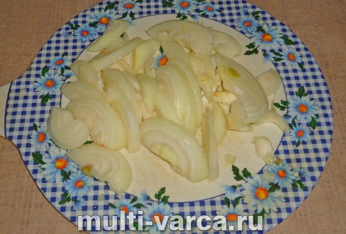 Картопля з курячим філе в мультиварці