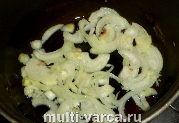 Картопля з курячим філе в мультиварці