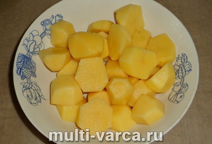 Картопля з курячим філе в мультиварці