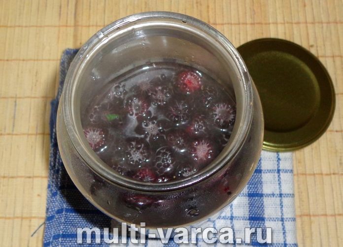 Компот з ожини на зиму