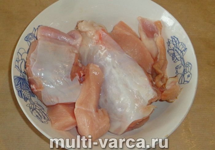 Кролик у сметанному соусі
