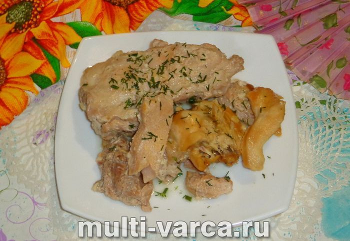 Кролик у сметанному соусі