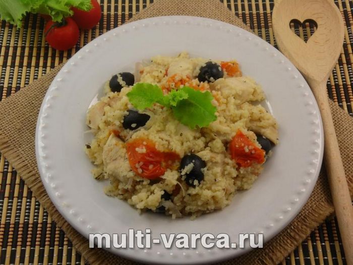 Куряче філе з кускусом та овочами