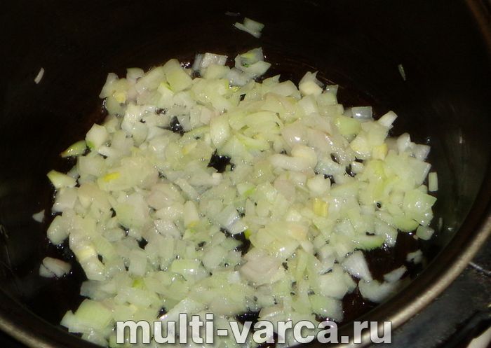 Курячі ніжки з грибами в мультиварці
