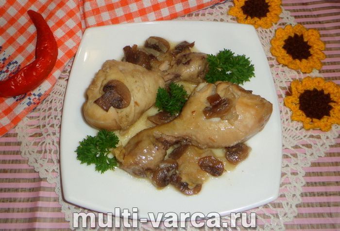 Курячі ніжки з грибами в мультиварці