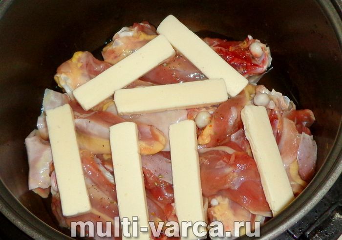Курка в плавленому сирі в мультиварці