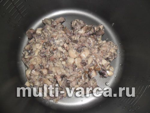 Квасоля з грибами по-домашньому