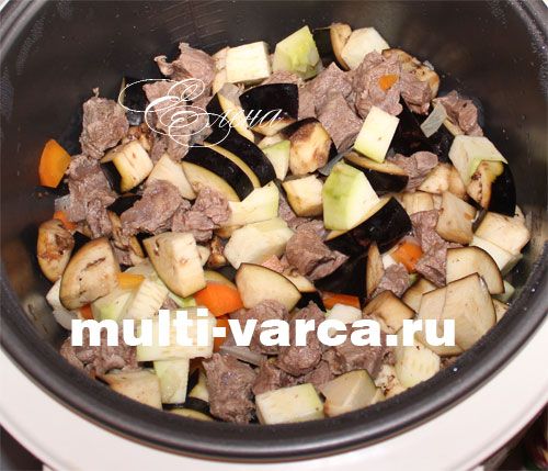 М'ясо з рисом та овочами в мультиварці