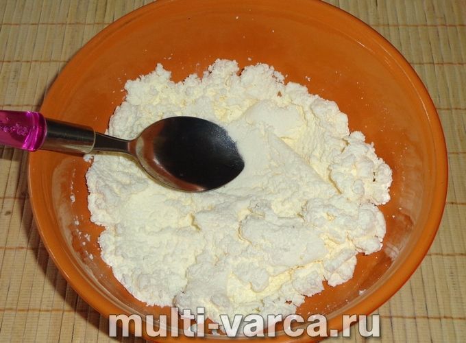 Манник із сиром у мультиварці