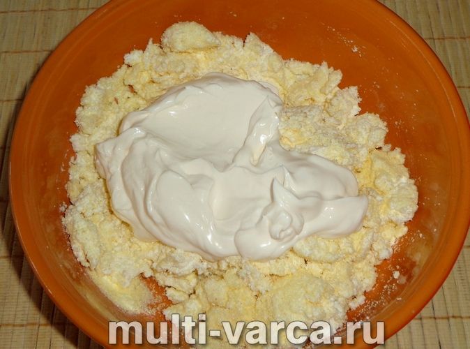 Манник із сиром у мультиварці