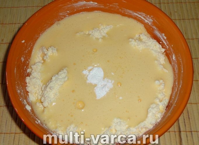 Манник із сиром у мультиварці