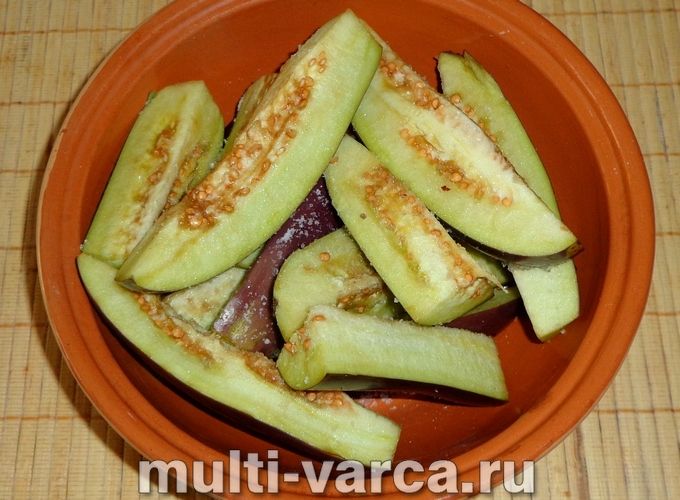 Мариновані баклажани з часником на зиму