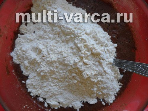 Медовий пряник із варенням